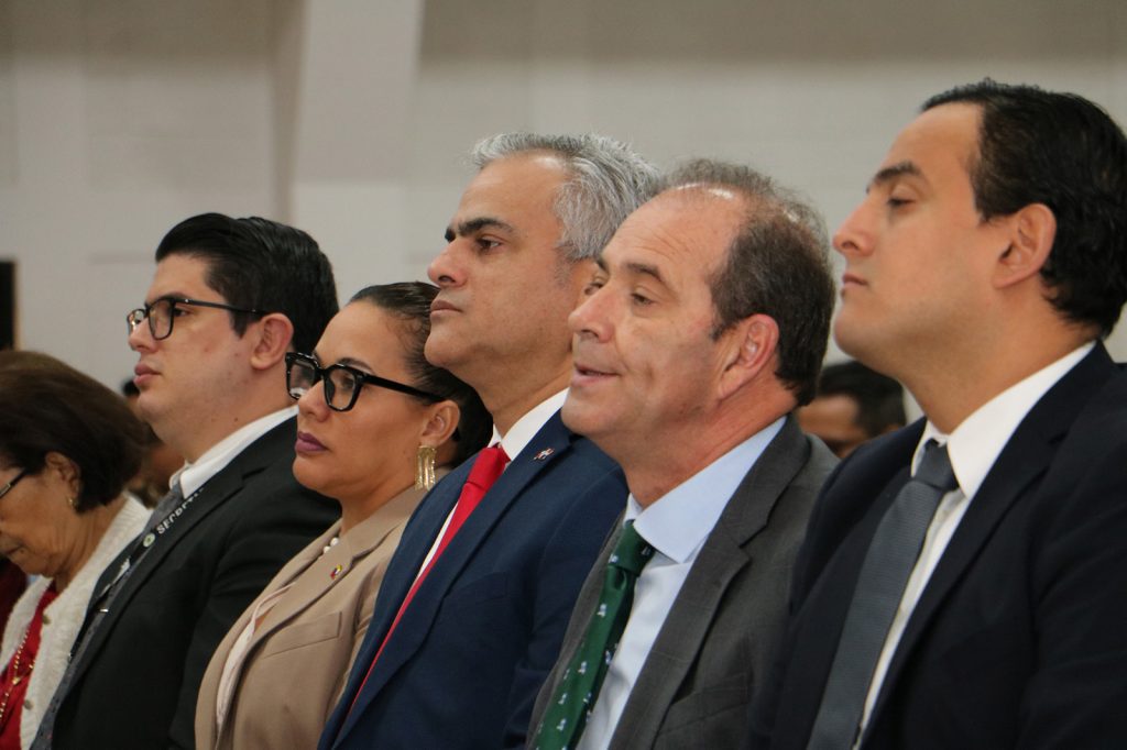 Embajador Dominicano en Honduras asiste a Condecoración de Jefe de Misión Guatemala